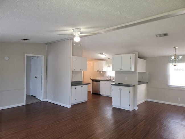 Building Photo - 7502 Charlin Pkwy