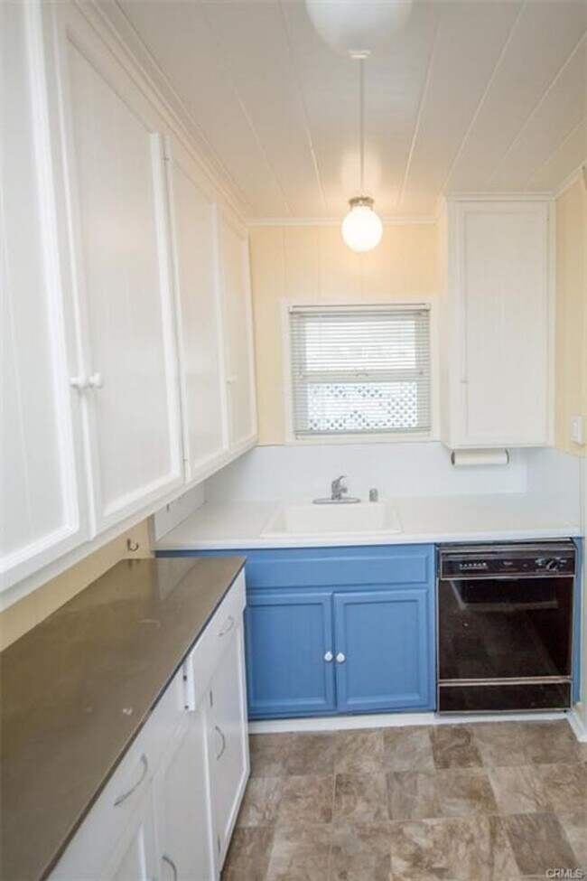 Building Photo - 31612 Santa Rosa Dr