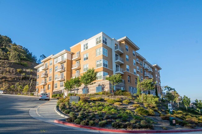 Building Photo - 301 Crescent Ct