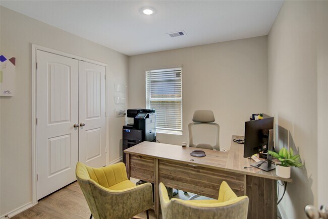 Building Photo - 14425 Conifer Dr