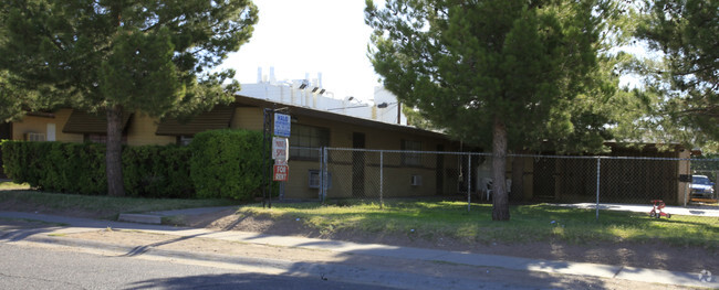 Primary Photo - La Buena Vida East Apartments
