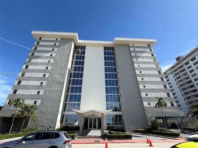 Building Photo - 9273 Collins Ave