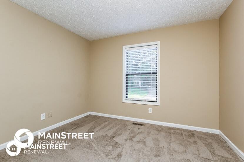 Building Photo - 2490 Deerfield Dr