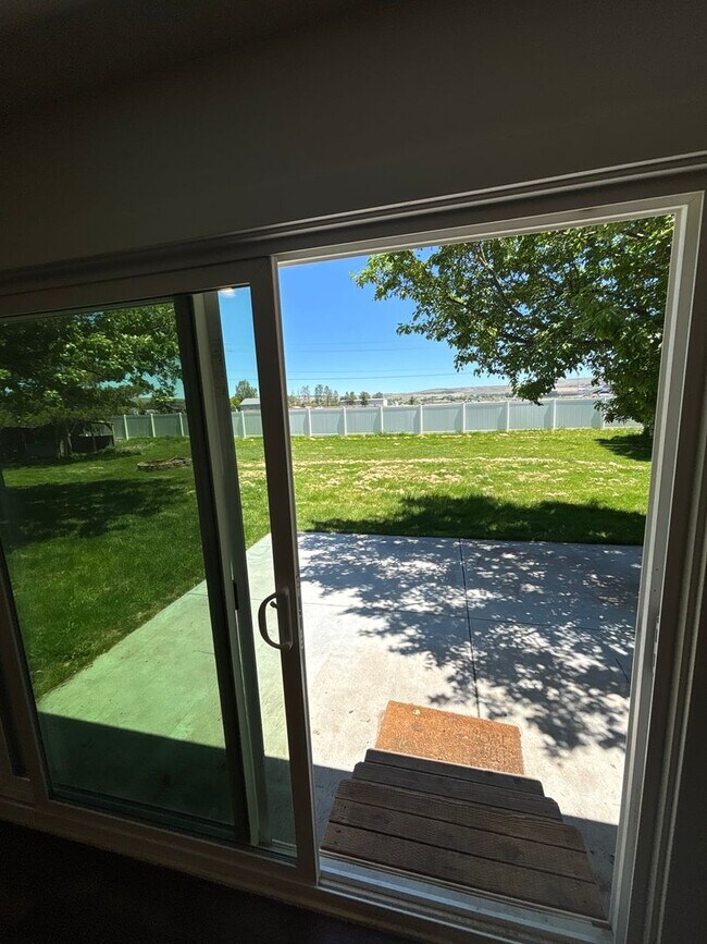 Building Photo - Charming 3 Bed, 1 Bath Home in Idaho Falls!