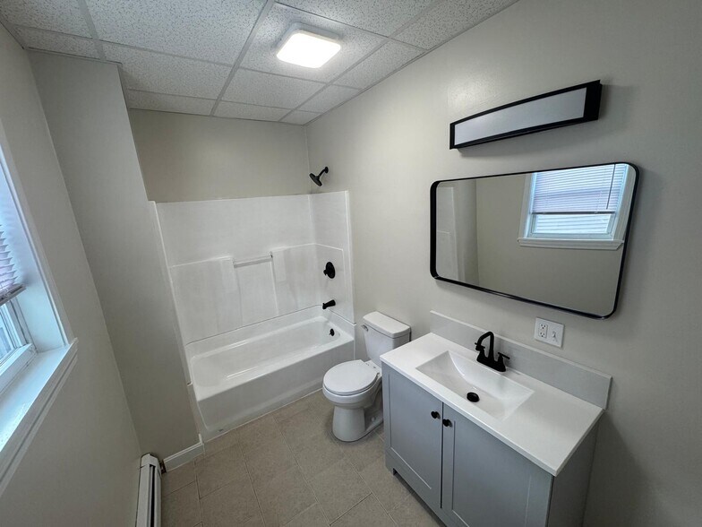 Bathroom - 33 Linwood Ave
