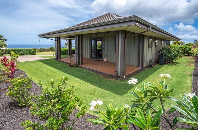 Building Photo - Stunning Single-Lever 2 Bed/ 2 Bath Home in Kaanapali Coffee Farms