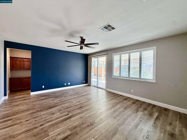 Building Photo - 373 Anchorage Dr