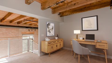 Building Photo - 729 N Sangamon St