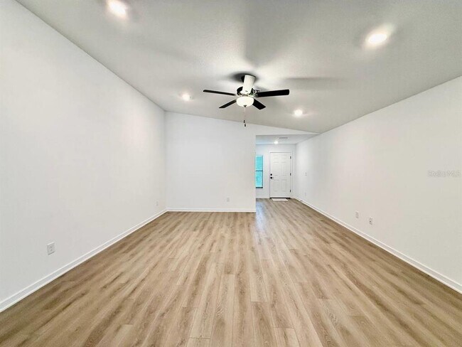 Building Photo - 5745 Helmsman Ct