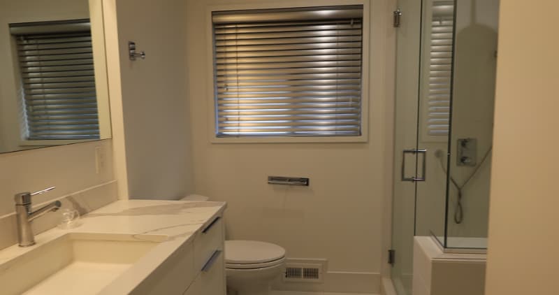 Building Photo - 6343 SE Thorburn St