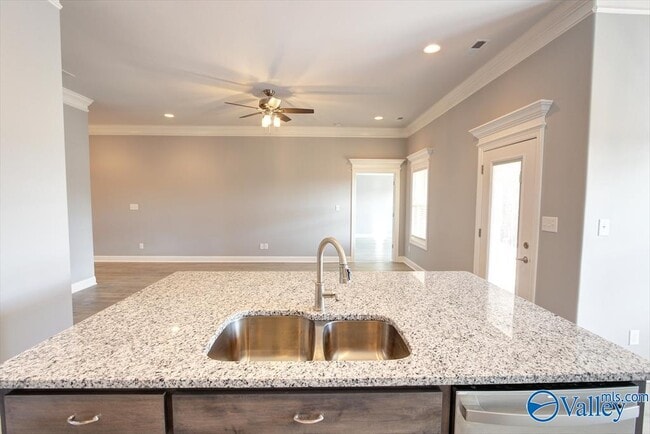 Building Photo - 26480 Naomi Wy