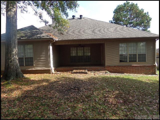 Building Photo - 303 Hidden Meadows Dr