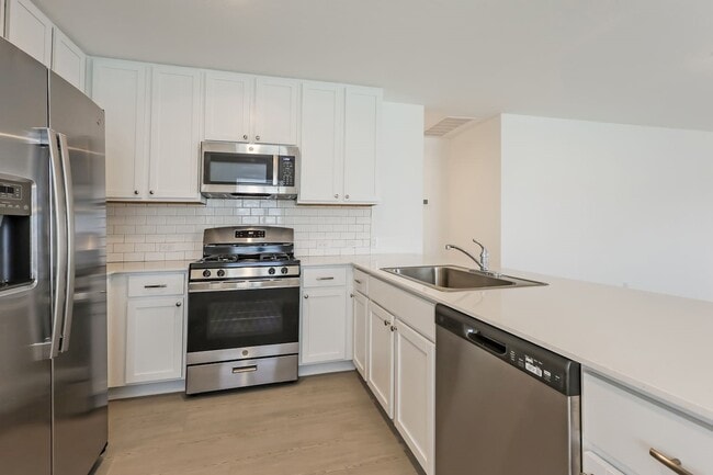 Building Photo - 3704 Axis Hl St