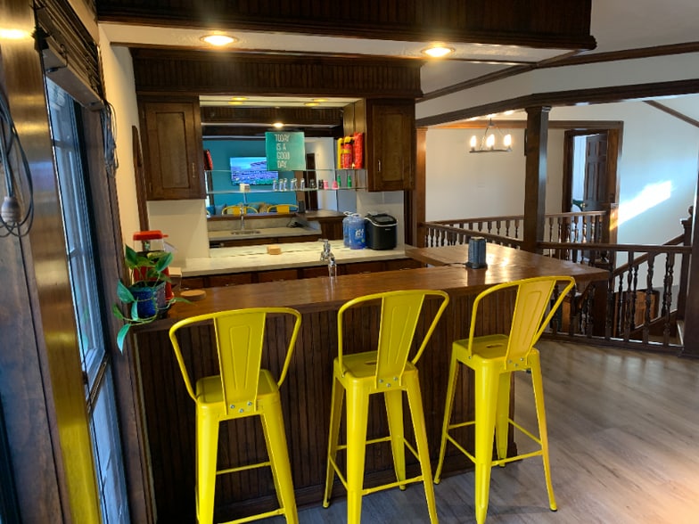 Building Photo - 37 Pamela Ln