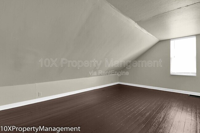 Building Photo - 849 Ruby Ave