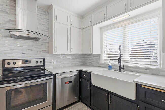 Building Photo - 9128 Austin Rd