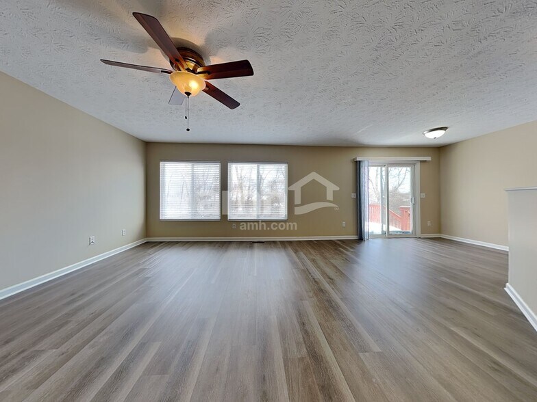 Building Photo - 10024 Oriole Ct