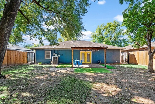 Building Photo - 4007 Markley St