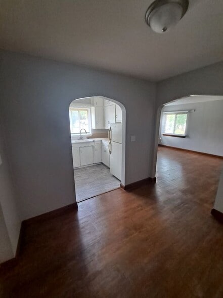 Building Photo - 2025 21st St