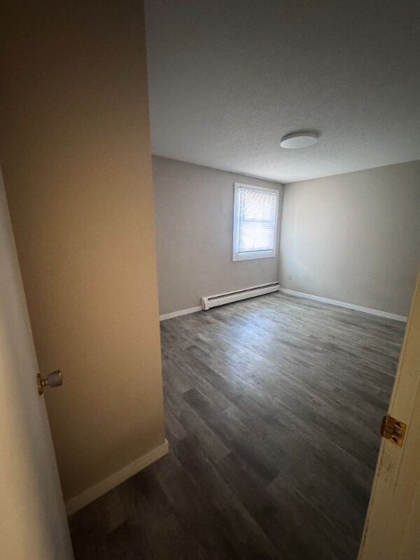 Building Photo - 11 Glen St NW