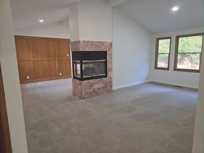 Building Photo - Single Level Alamo Rental near Roundhill G...