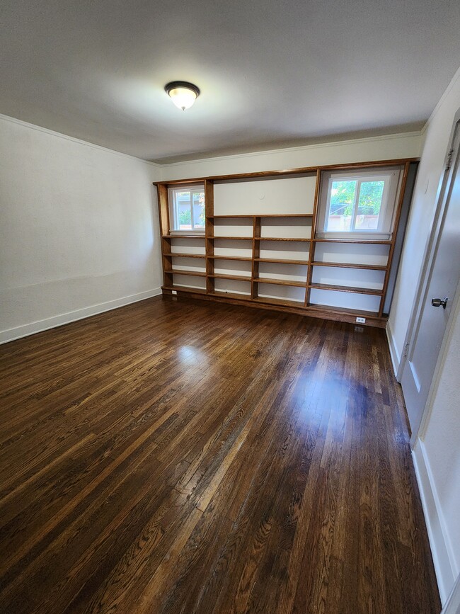 bedroom 2 - 1622 S Campbell Ave