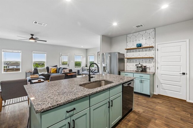Building Photo - 11604 Comano Dr