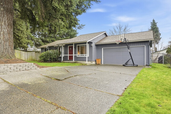 Building Photo - 3111 NE 51st St