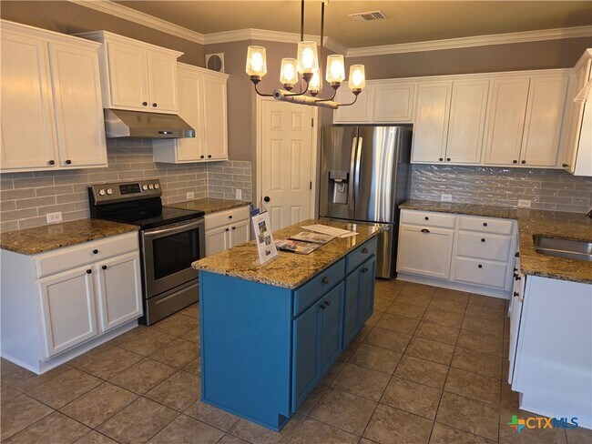 Building Photo - 6138 Fair Hill Dr