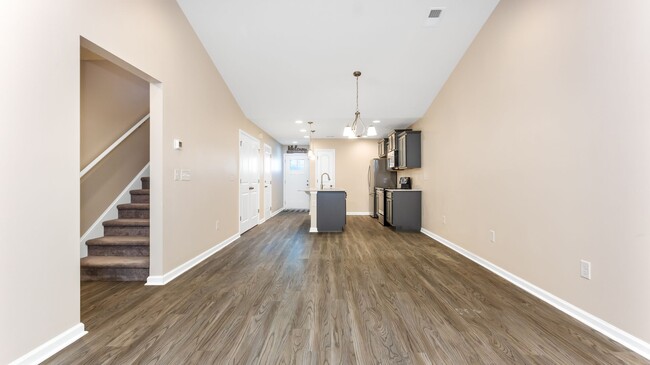 Building Photo - 132 Machrie Loop