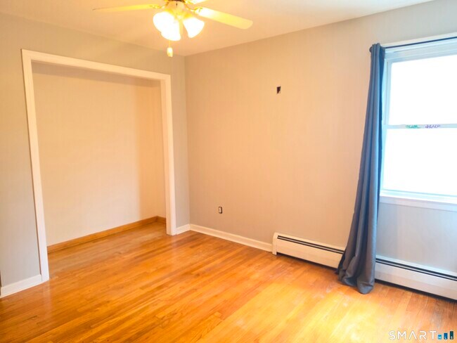 Building Photo - 64 Wislock St