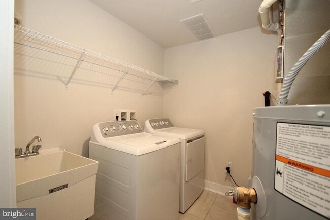 Building Photo - 127A Annapolis St