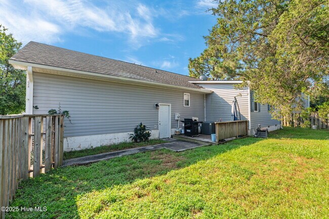 Building Photo - 769 Dayflower Ct