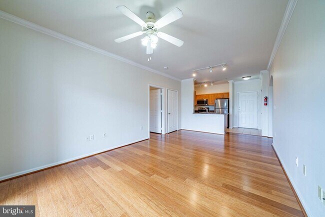 Building Photo - 12929 Centre Park Cir