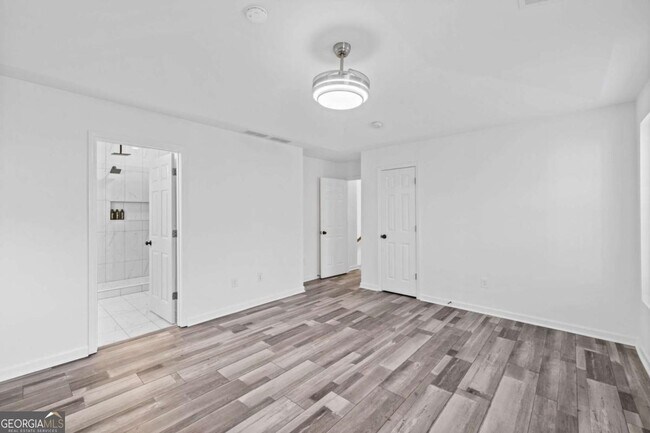 Building Photo - 4228 Laurel Creek Ct SE