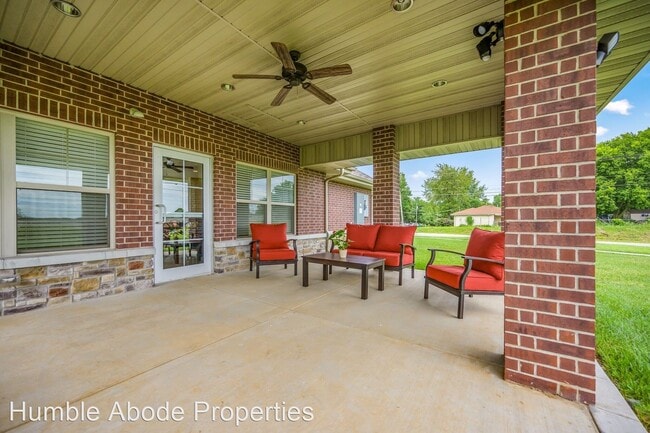 Building Photo - 1225 S Ingram Mill Rd