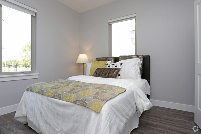 Interior Photo - Park East