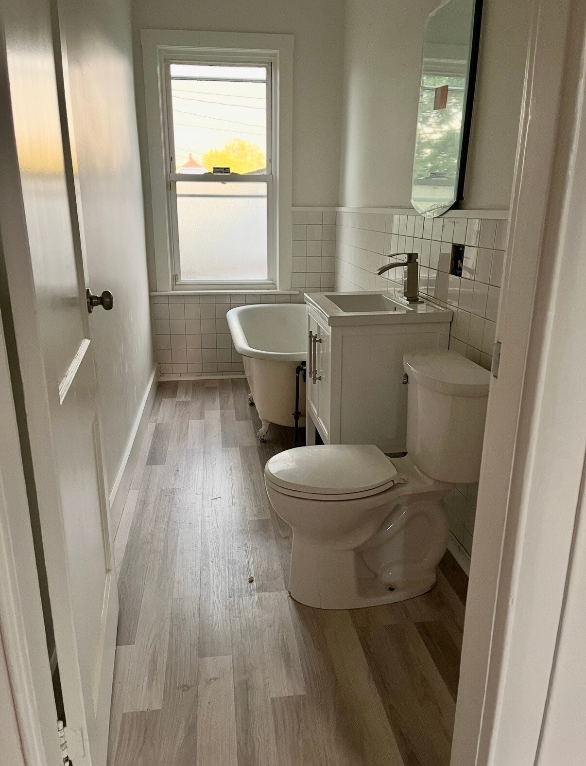 Building Photo - 10 Baylies St