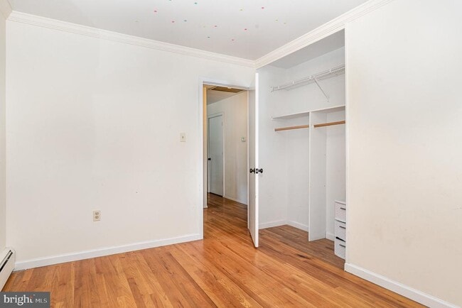 Building Photo - 302 Hickory Hill Terrace