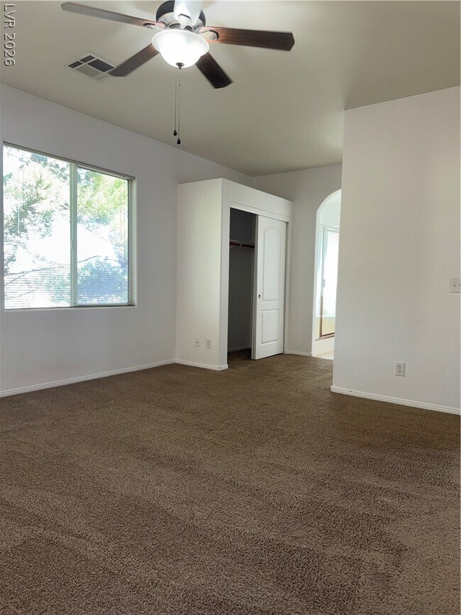 Building Photo - 10519 Allegrini Dr