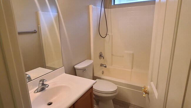 Building Photo - 5-bedroom in the heart of Gilbert