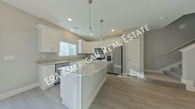 Building Photo - 818 Kenneth Dr