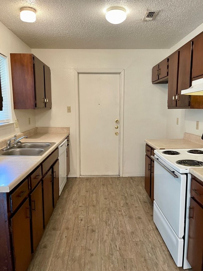 Building Photo - 7310 Sage Oak