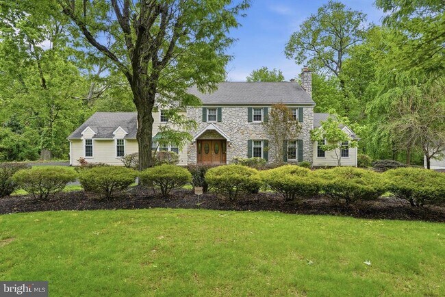 Building Photo - 1316 Heller Dr