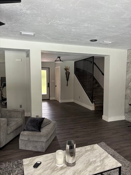 Building Photo - 701 NW 28th St