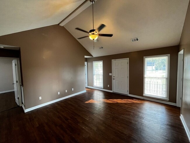 Building Photo - Beautiful Total Electric Home In Phenix Ci...