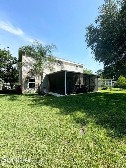 Building Photo - 955 Churchhill Ln