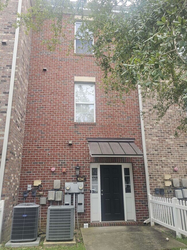 Building Photo - 926 Price Ln