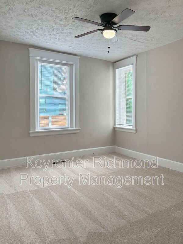 Building Photo - 3427 Carolina Ave