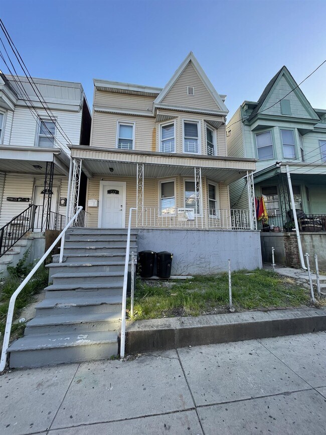 Building Photo - 113 Virginia Ave